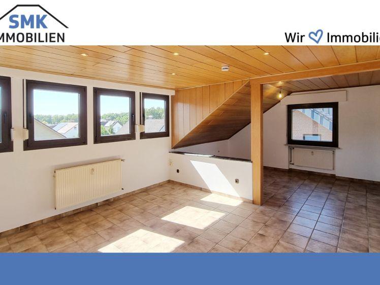 Ideal für Jung & Alt: renovierte Dachgeschosswohnung in Stukenbrock - Treppenlift vorhanden! - Photo 1