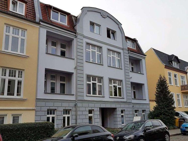 2 Zimmer Dachgeschoss-Wohnung zur Miete, im beliebten Bahnhofsviertel von Rostock - Foto 1