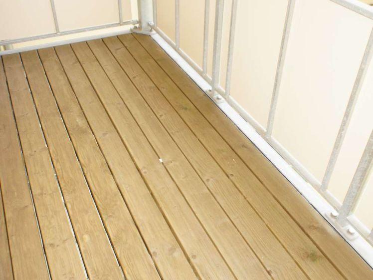 Frei ab 1.10. inklusive EBK / geräumige Küche mit Balkon - im 1. OG - Photo 1