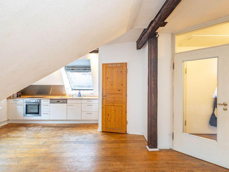Mitten drin statt nur dabei! Gemütliche Dachgeschosswohnung mit Balkonblick in den Klostergarten. - Photo 1