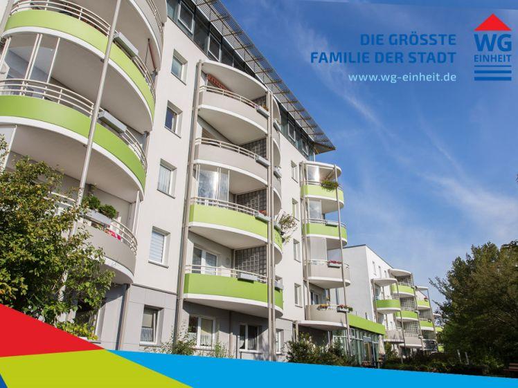 2 Zimmer, großer sonniger Balkon und Tageslichtküche - Photo 1