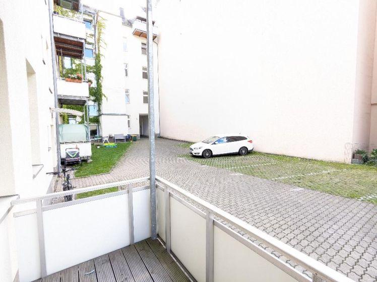 frisch renovierte 1-Raum Wohnung mit Balkon - Photo 1