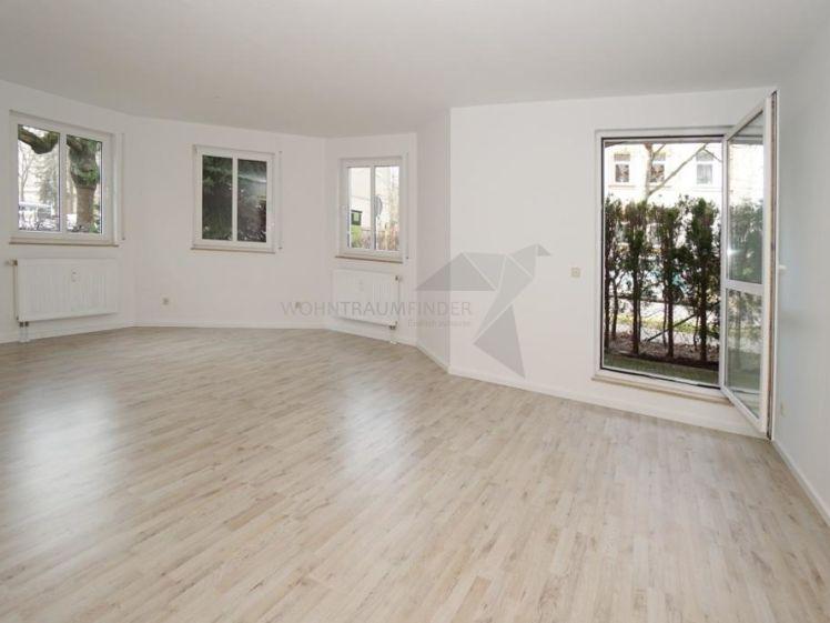 Geräumige 3-Raum-Terrassenwohnung mit Außenverschattung an allen Fenstern - Photo 1