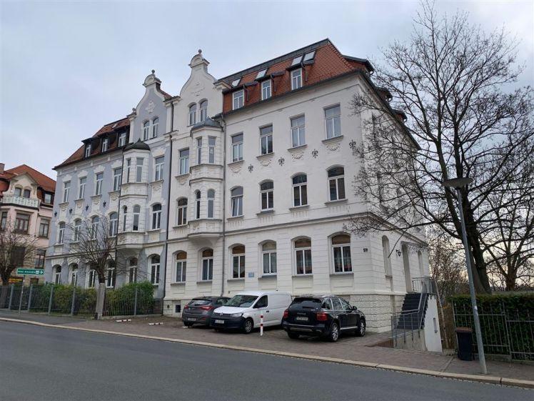 Dachgeschoss Maisonette im Zentrum mit Aufzug wartet auf Sie!! - Foto 1