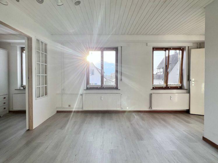 73207 Plochingen: 1,5-Zi-Einliegerwohnung in bester Halbhöhenlage. Separater Eingang. Frei. - Photo 1