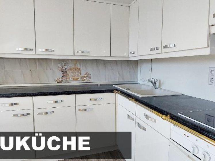 Einbauküche, große 3 Zimmer, Balkon, frisch saniert, Aufzug - Photo 1