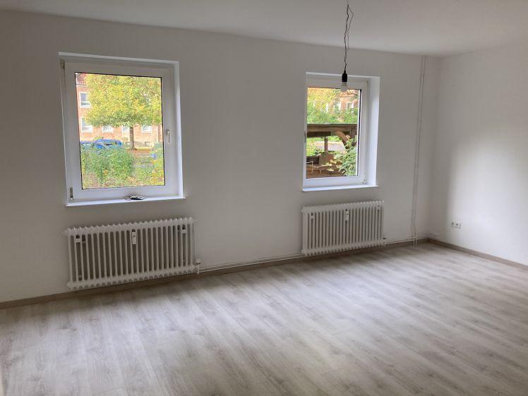 Wohnen im Grünen: Geräumige 3-Zimmerwohnung in familienfreundlicher Lage - Foto 1