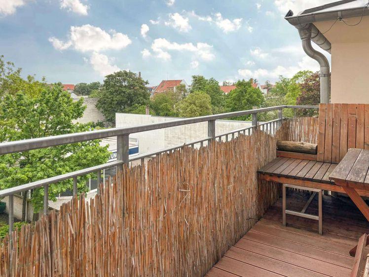 JETZT EINZIEHEN // Charmante 2-Raum-Wohnung teilmöbliert mit Einbauküche in Leipzig-Eutritzsch - Photo 1