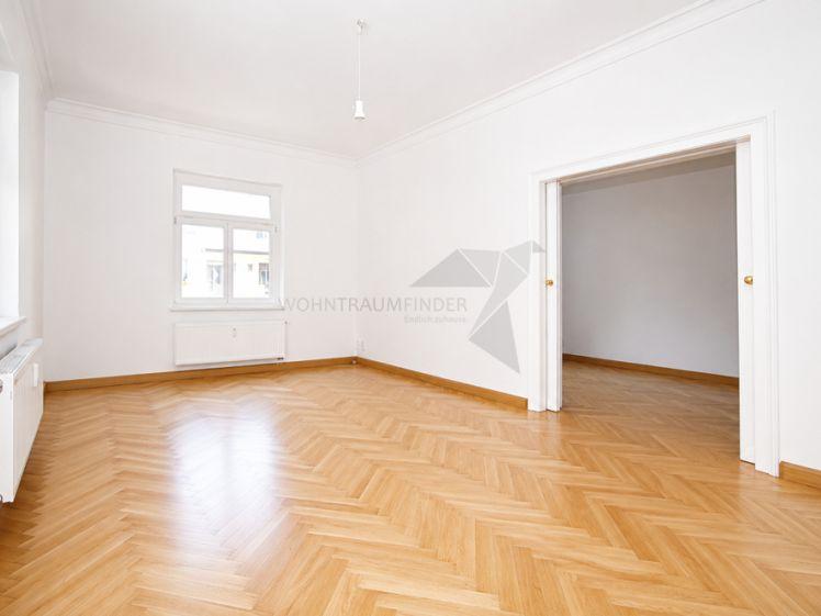 Wunderschöne, sanierte 3 Raum Altbau-Wohnung mit Balkon und Tageslichtbad im Musikerviertel - Foto 1