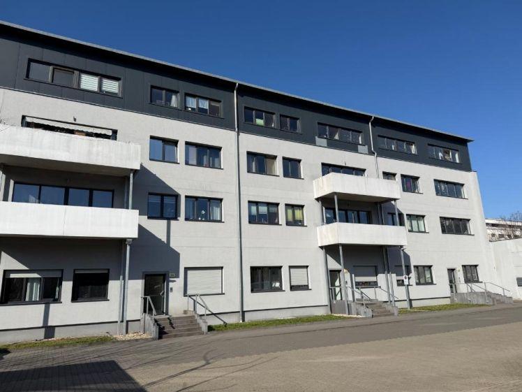 Moderne 4-Zimmer-Wohnung mit großem Balkon - Foto 1