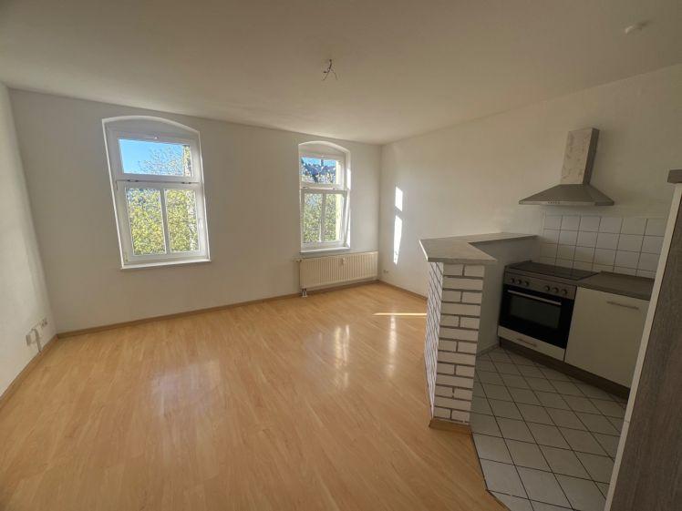 Inklusive EBK *** Balkon in den ruhigen Hinterhof - Photo 1