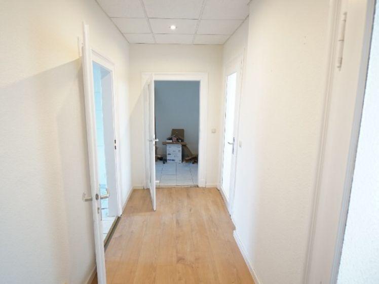 * EBK möglich * frisch renovierte 2-Raum Wohnung in guter Lage * - Foto 1