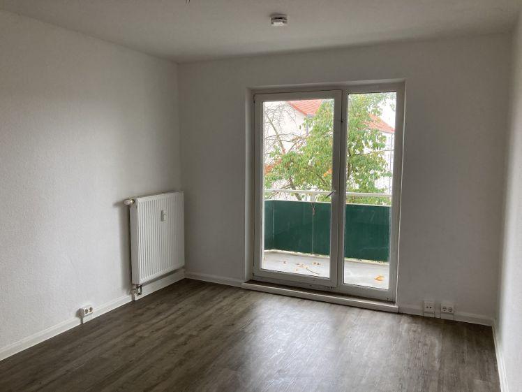 Platz für die ganze Familie! 4-Zimmer-Wohnung mit Balkon! - Foto 1