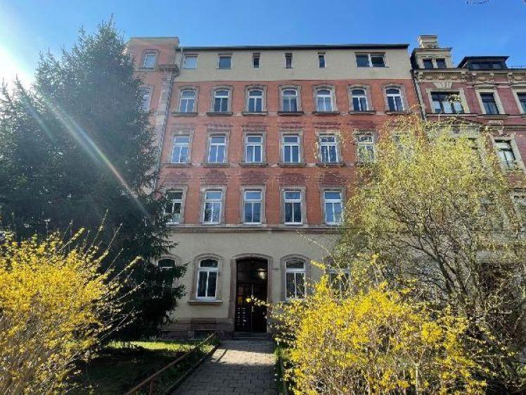 ***helle geräumige 4-Raum-Wohnung im Obergeschoss - Photo 1