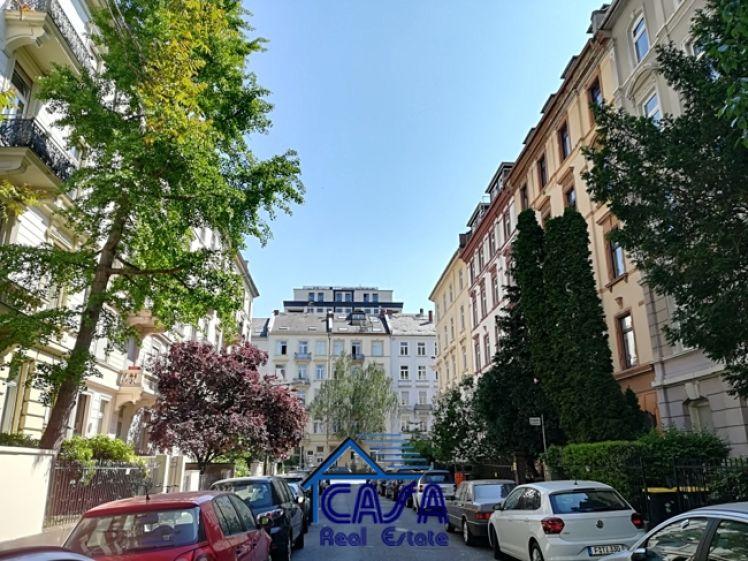 WESTEND-NORD: neu möblierte 3 Zimmer Wohnung mit Balkon und Skyline Blick - Photo 1