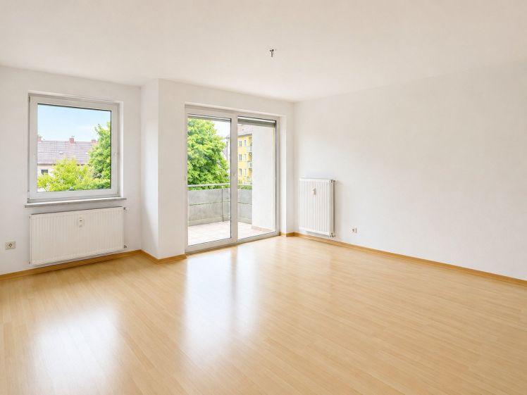 Charmante 3 ZKB - Wohnung mit viel Tageslicht und guter Raumaufteilung. Anfrage bitte per E-Mail! - Foto 1