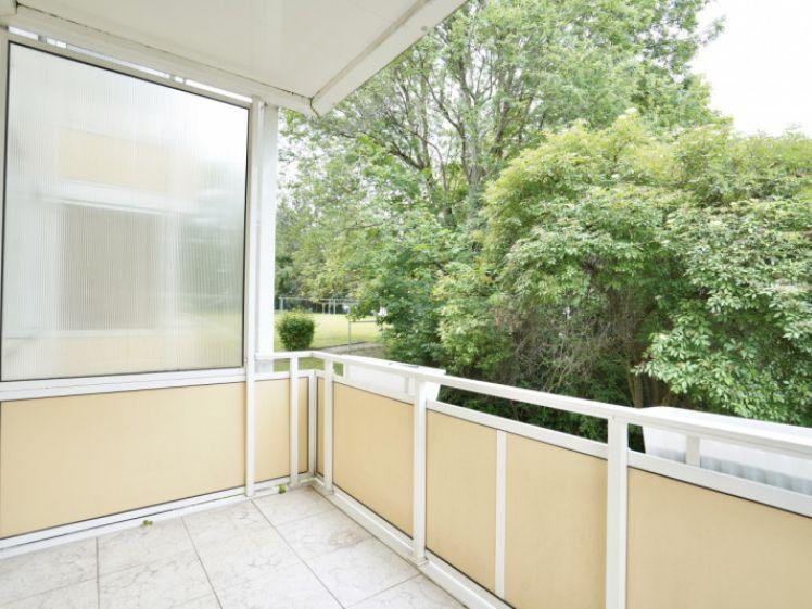 Schönes Duschbad I großer Balkon - Foto 1