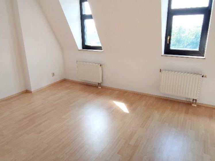 Tolle 2-Zimmer-DG-Wohnung mit großer Küche - Photo 1