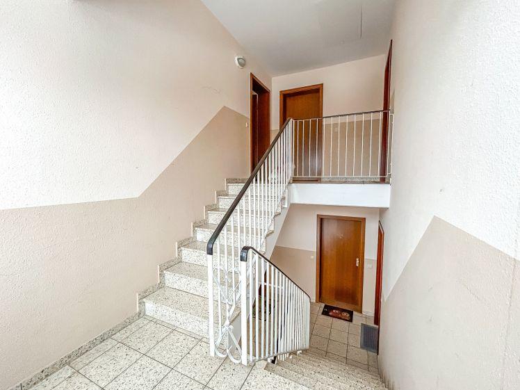 Dachgeschosswohnung mit Komfort und Stil – jetzt verfügbar - Photo 1