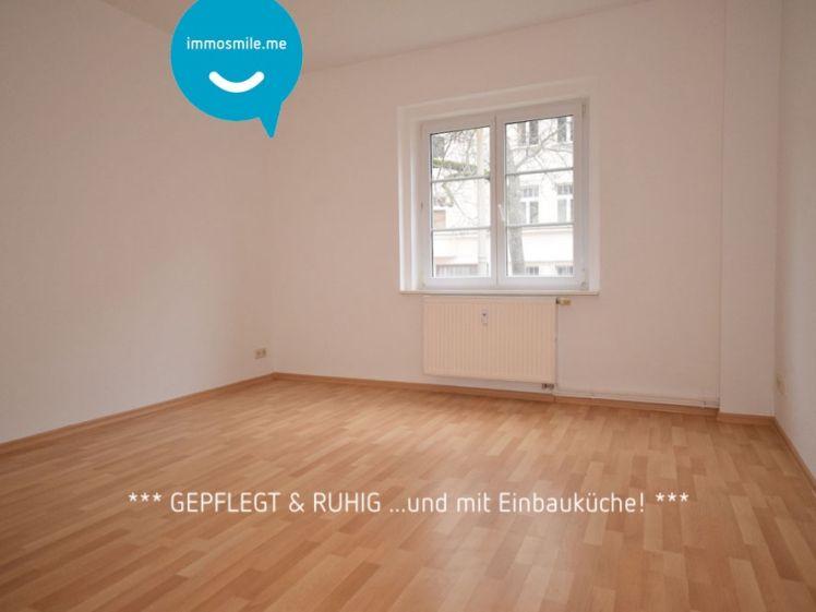 1-Raum • Tageslichtbad mit Wanne • Einbauküche • Laminat • Sonnig • Stellplatz • Besichtigen? - Photo 1