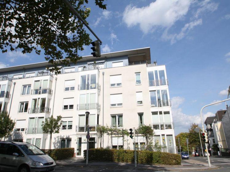 Seniorenwohnung im Lindenhof - toller Ausblick fast mitten in der Stadt - Photo 1