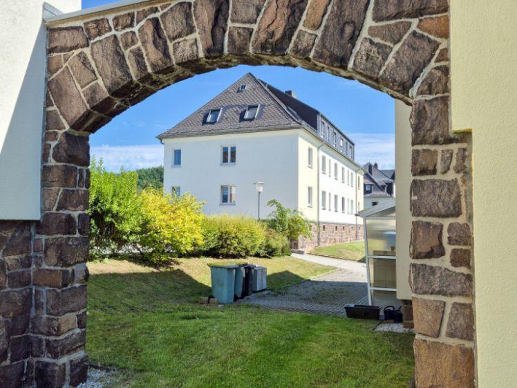 Etagenwohnung nach Ausbau in Hohenstein-Ernstthal - Foto 1