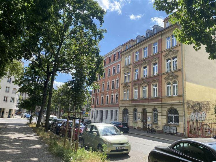 Connewitz* helle 6 Zimmer-Wohnung + Wohnküche* Tageslichtbad mit Dusche* aktuell als Praxis vermietet - Photo 1