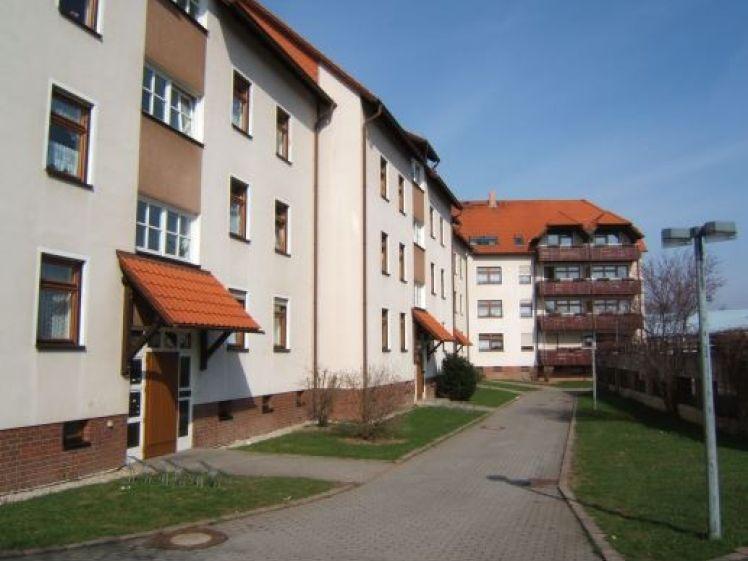 3-Raum-Wohnung mit Einbauküche und Balkon! - Photo 1