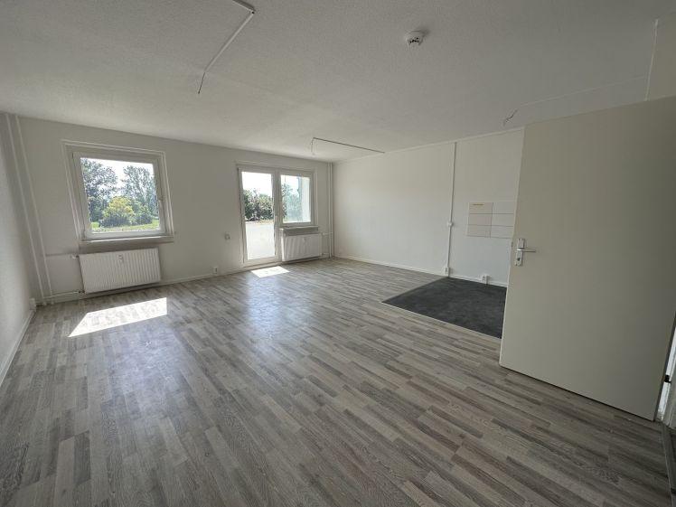 2-Zimmer-Wohnung mit Balkon sucht Nachmieter - Foto 1