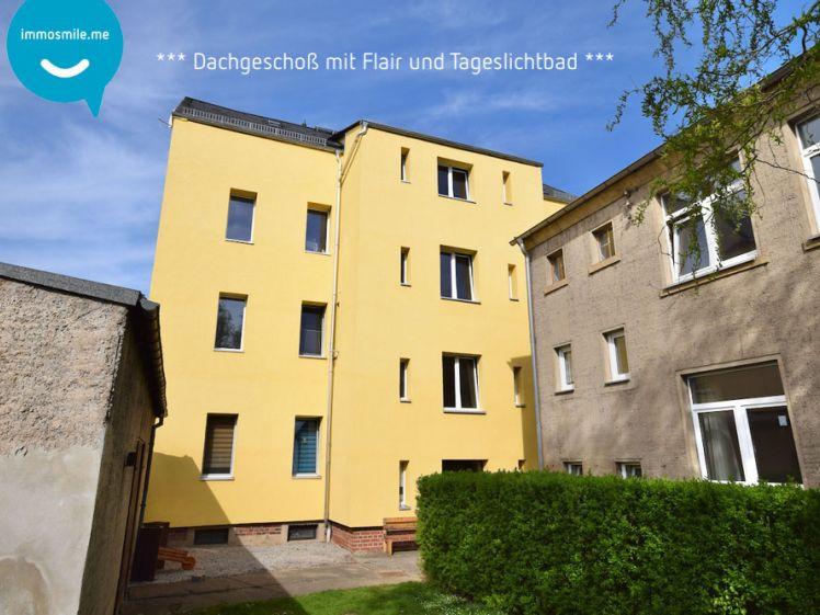 ruhige 2 Zimmer • Tageslichtbad mit Wanne • geräumige Küche • Laminat • günstig mieten !!! - Foto 1
