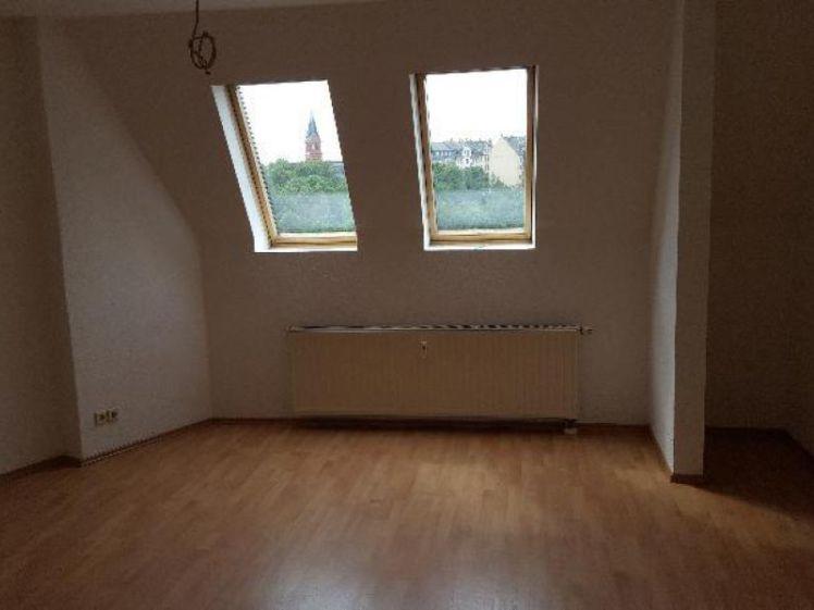Zentrumsnahe Dachgeschoss Wohnung - Photo 1