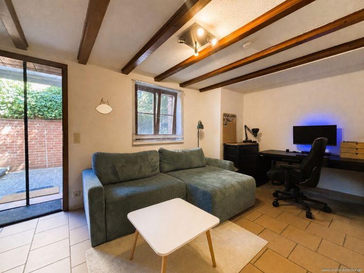 Diese Wohnung ist ideal für alleinstehende Personen mit EKB und eigenen Außenbereich. - Photo 1