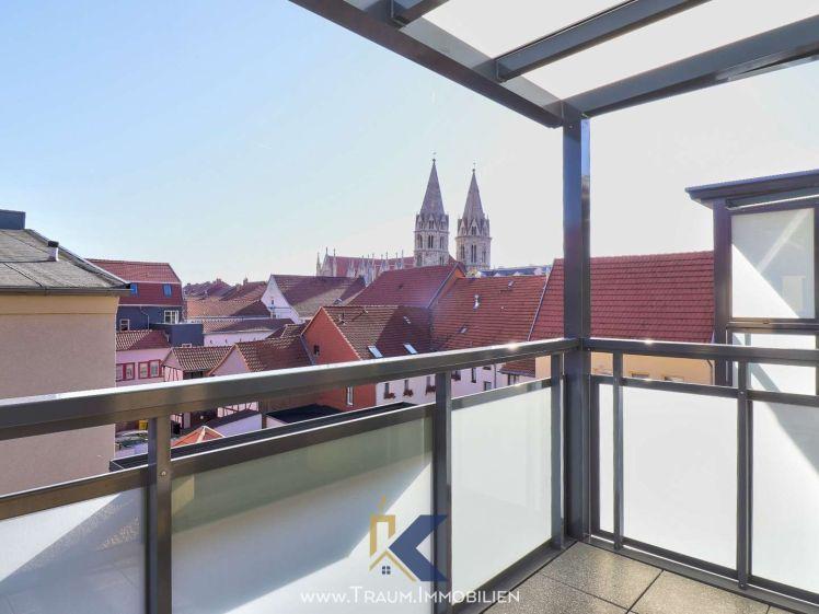 Über den Dächern der Stadt wohnen - 2-Zi.-Whg. mit Einbauküche und Balkon! - Photo 1