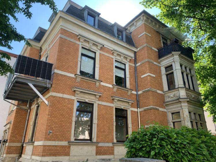Attraktive Etagenwohnung in Stadtvilla ! - Foto 1