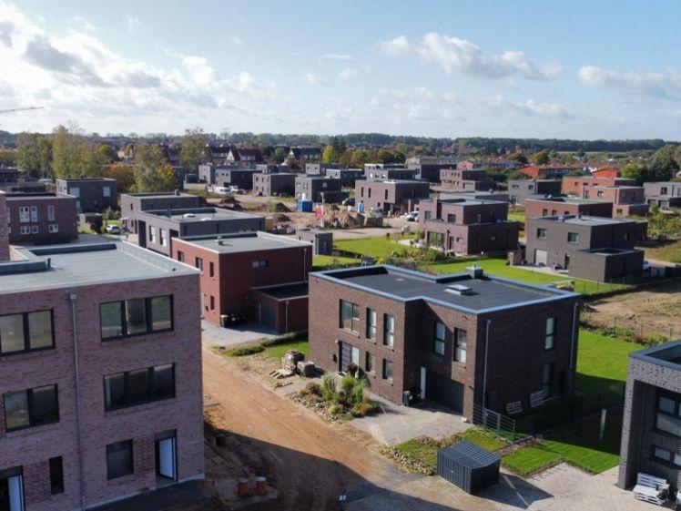 Modernes Wohnambiente mit Balkon und Aufzug in Lankow - Foto 1