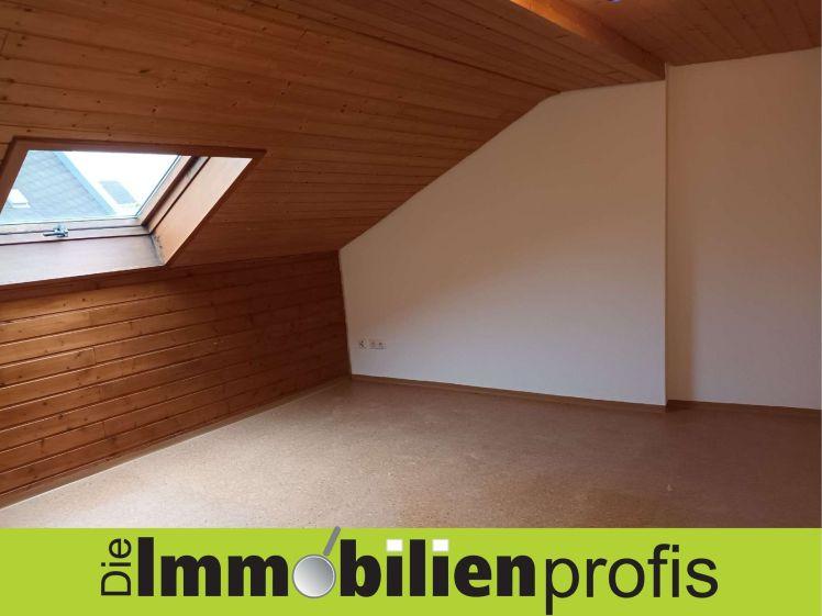 H-41002 - Dachgeschosswohnung mit Einbauküche im Stadtzentrum - Photo 1
