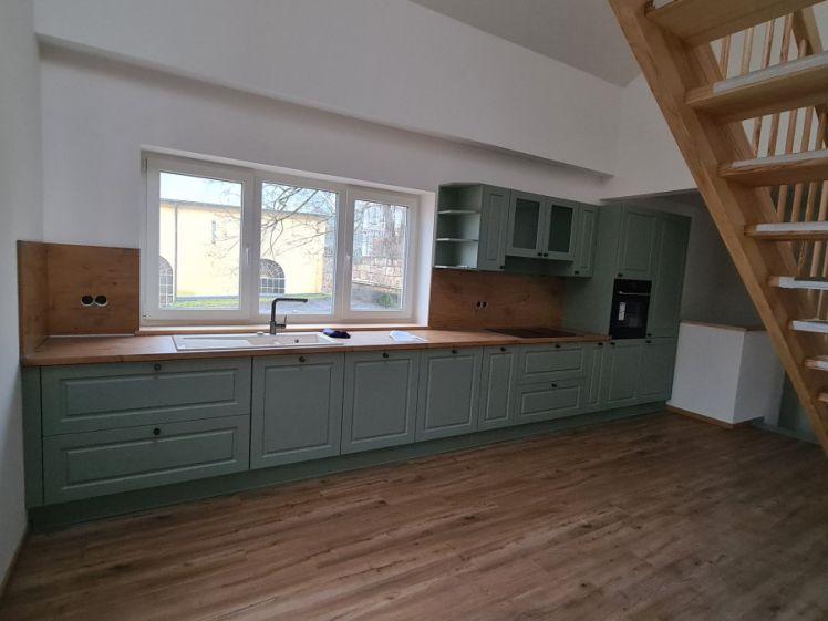 Wohnen wie im Einfamilienhaus über 3 Etagen ! XXL-Terrasse im 1. OG - Foto 1