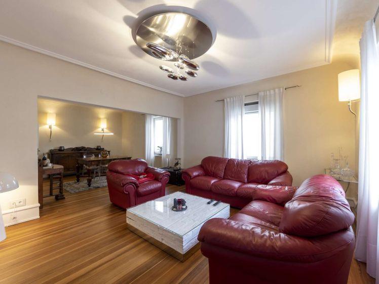 Immobilie in Achern - Mit viel Liebe zum Detail - hochwertige und zentralgelegene Wohnung auf 2 Etagen! - Bild 0