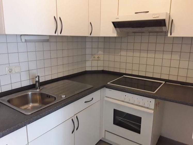 Niedliche 2-R. Whg. mit EBK in ordentlichem Haus - Photo 1