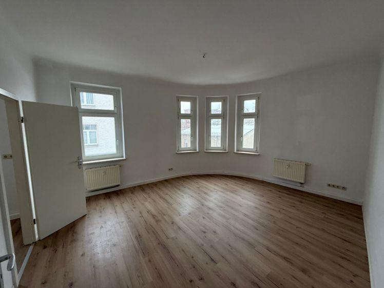 Tolle 7-Raum-Wohnung mit Wintergarten in Chemnitz-Kappel - Foto 1