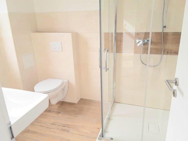 Neu sanierte 2-R. -Whg. mit tollem Duschbad - Photo 1