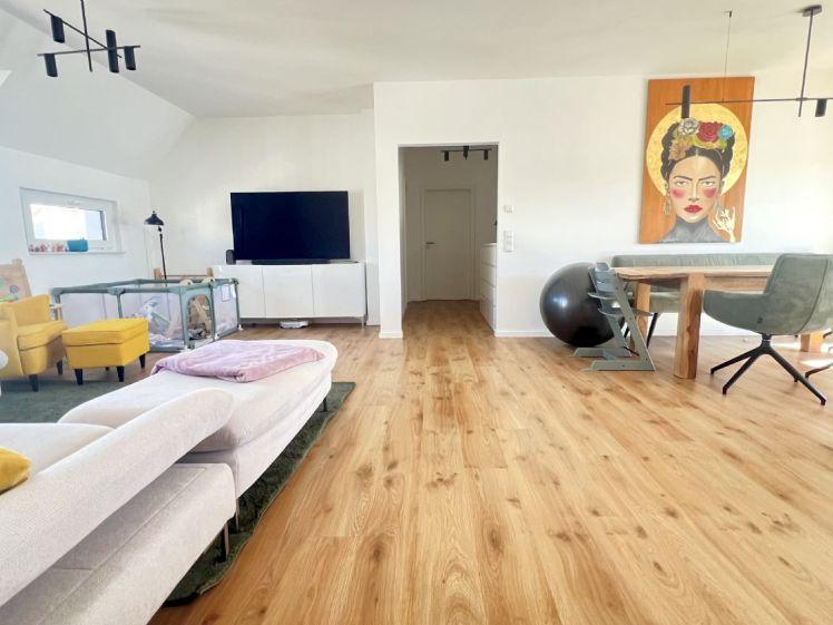 Moderne 3,5 Zimmer NB Penthouse Wohnung mit großer Dachterrasse - Photo 1