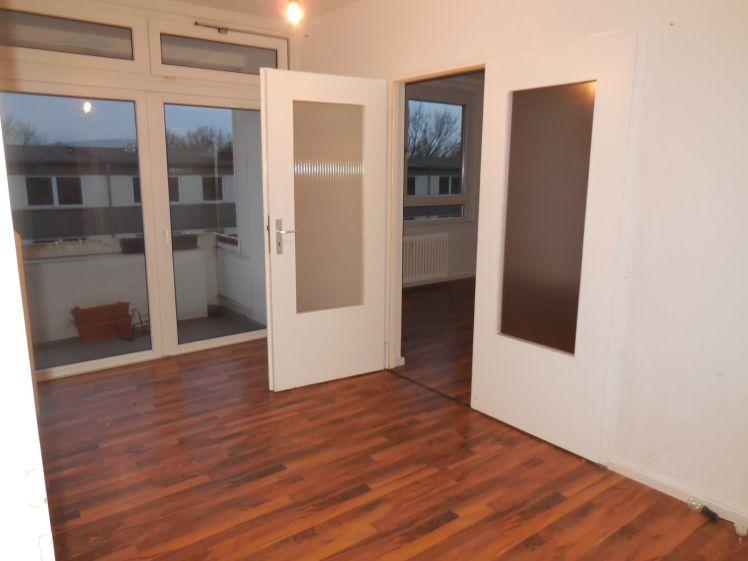 +++ Geräumige 3-Raum-Wohnung mit Balkon in Fredenberg zu vermieten +++ - Photo 1