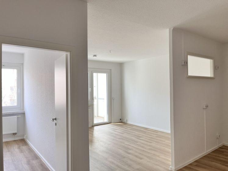 ERSTBEZUG! frisch renovierte 4-Raum-Wohnung wartet auf Sie! - Foto 1