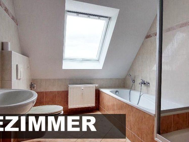 3 Zimmer mit Balkon, Stellplatz und Tageslichtbad - Photo 1