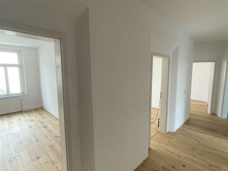 Gohlis-Süd! helle 2 Zimmer-Whg* neuer Fußboden* sep. Küche*Tageslichtbad mit Dusche - Foto 1