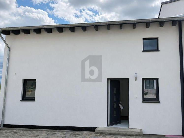 GROß, MODERN, ENERGIEEFFIZIENT NAHE INGOLSTADT - Foto 1