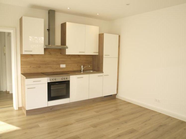 Senioren oder Single-Wohnung im Hochparterre mit EBK - Photo 1