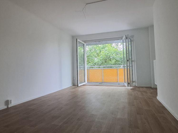Nachmieter gesucht: Schicke 2-Raum-Wohnung mit Flügeltüren - Photo 1