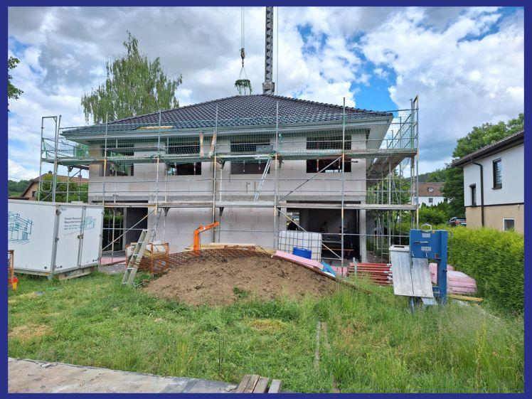 Neubau DHH für Familie mit Garten und Stellplatz - Foto 1